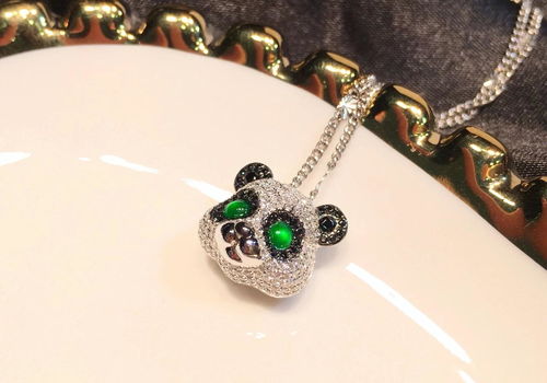 呆萌生動的動物首飾 讓翡翠煥發童趣，引領珠寶設計新風尚